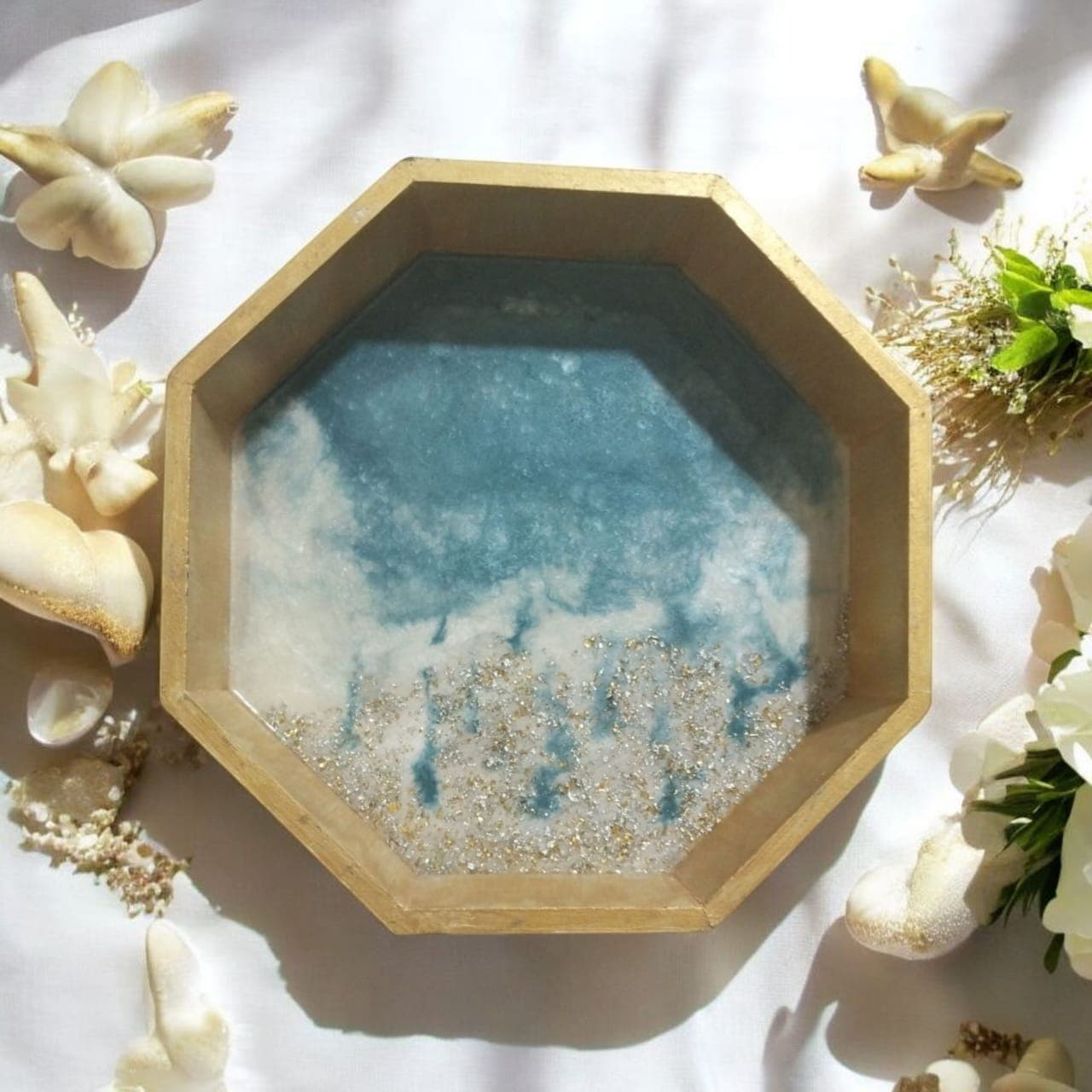 Qurān Pak Resin Art Rehal view 3